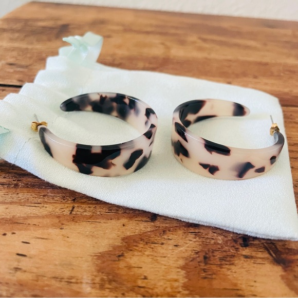 Chunky Thick Hoop Earrings - Spotted - Picture 5 of 6